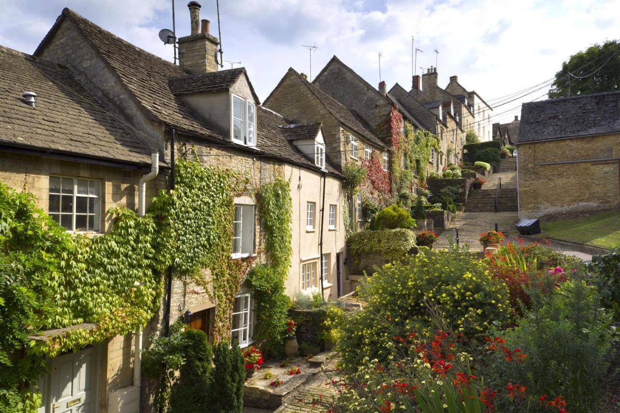 Well Cottage: A Cotswold Cottage At The Heart Of The Village Of Кардуэлл Экстерьер фото